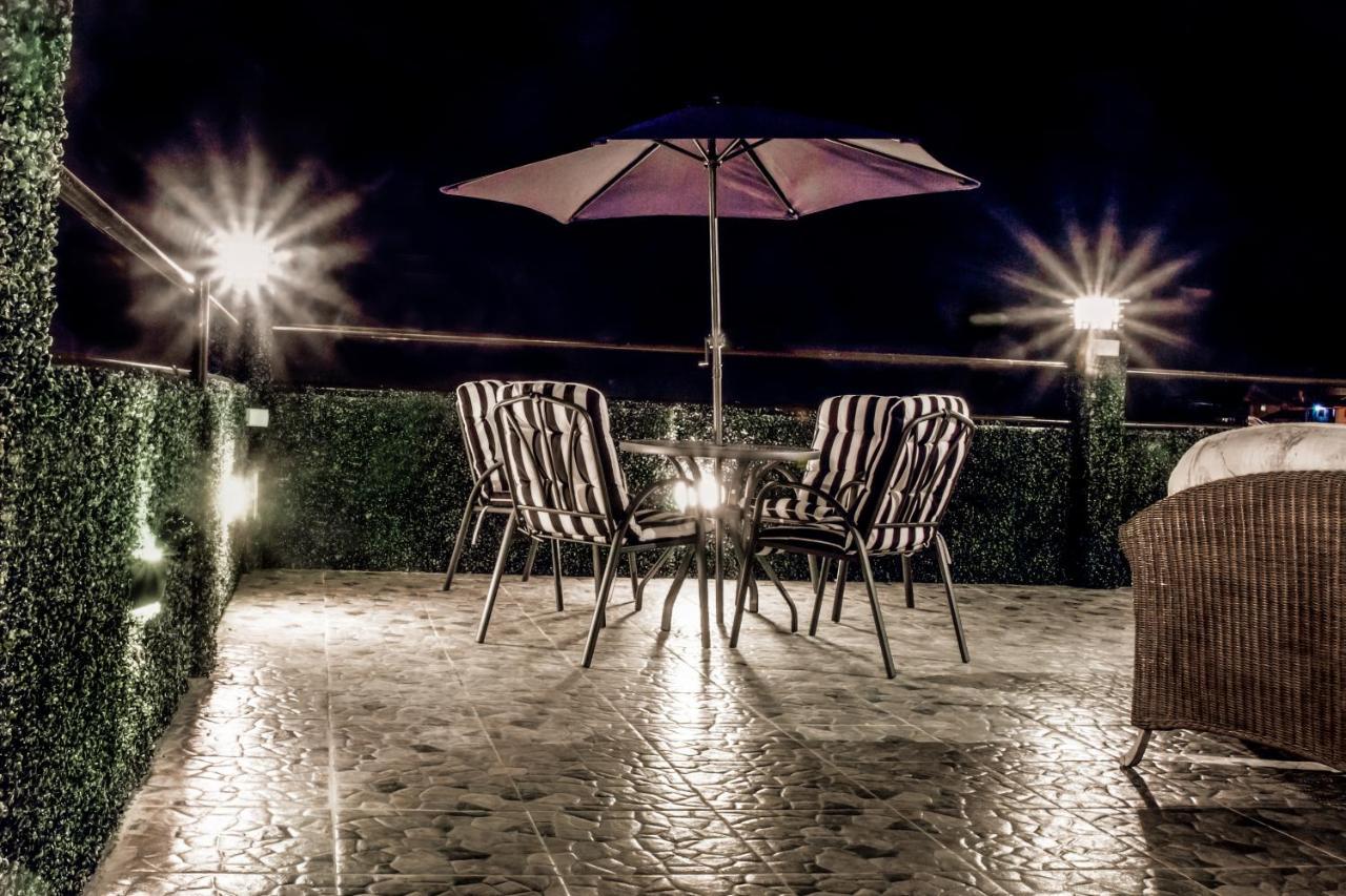 Verovino Suites Cebu Exterior foto